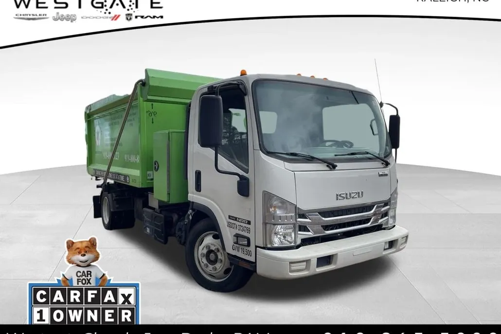 2022 Isuzu NPR photo 1