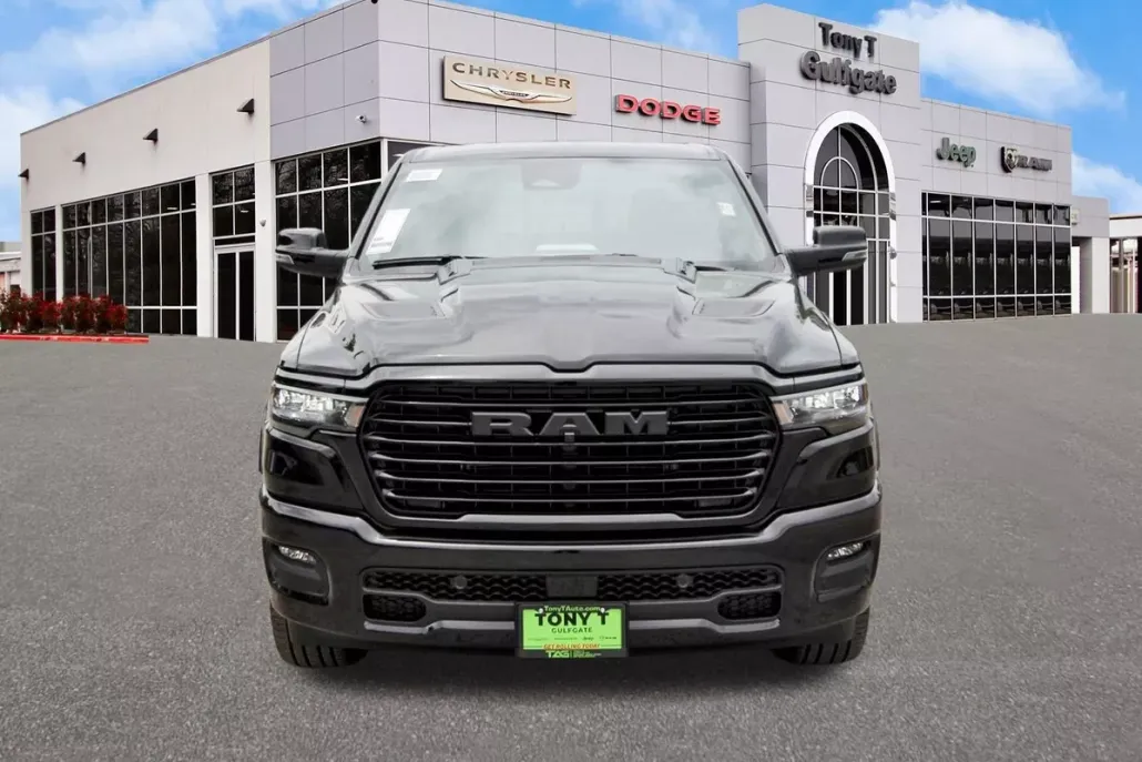 2025 Ram 1500 Laramie photo 1