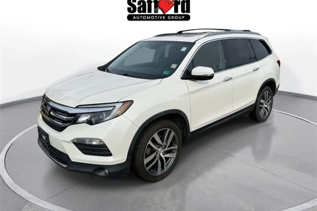 2017 Honda Pilot Elite photo 1