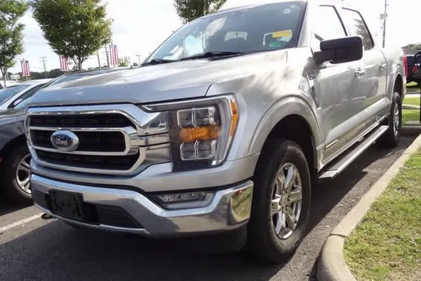 2023 Ford F-150 XLT photo 1