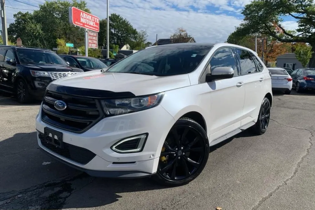 2016 Ford Edge Sport photo 1