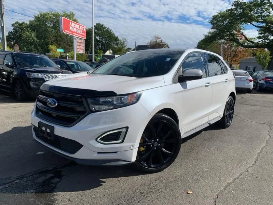 2016 Ford Edge Sport photo 1