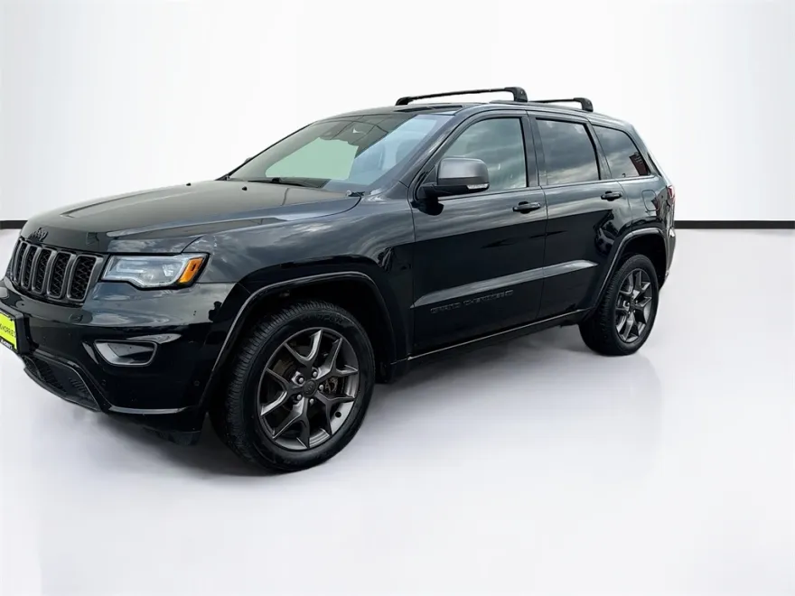 2021 Jeep Grand Cherokee Anniversary Edition photo 1
