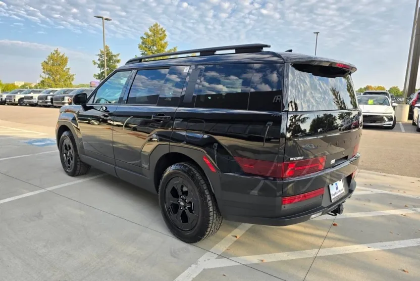 2025 Hyundai Santa Fe XRT photo 1