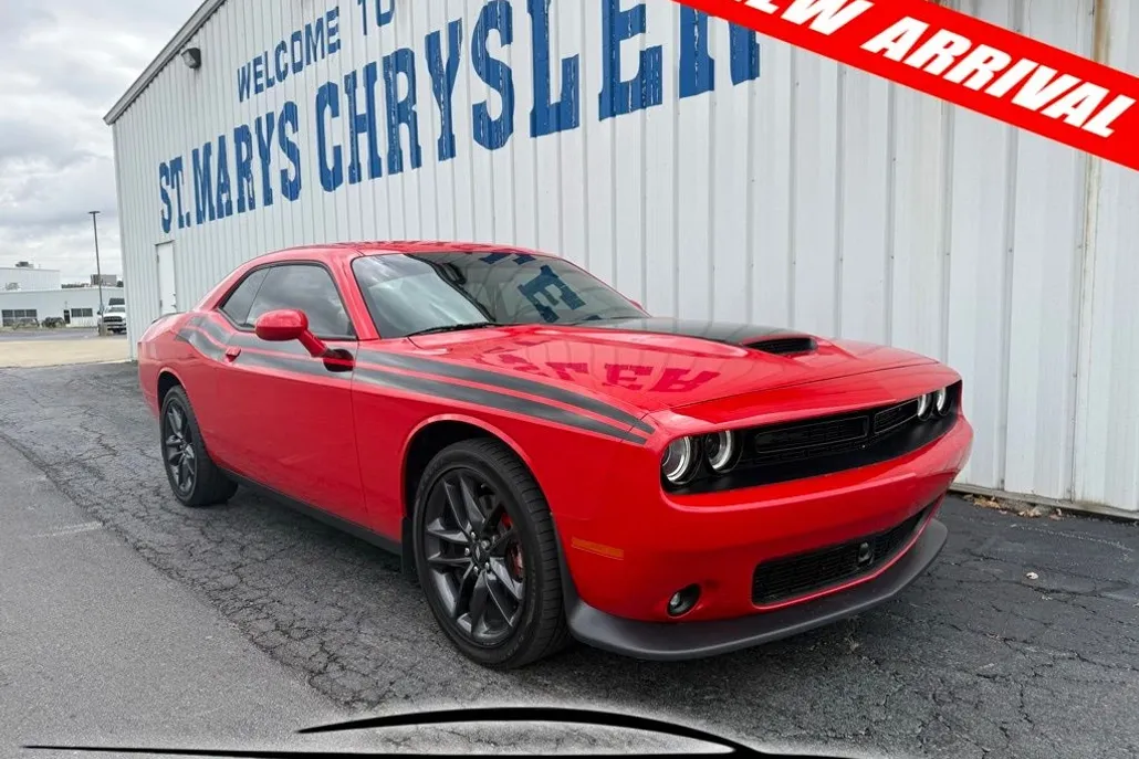 2023 Dodge Challenger GT photo 1