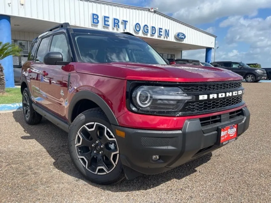 2025 Ford Bronco Sport Outer Banks photo 1