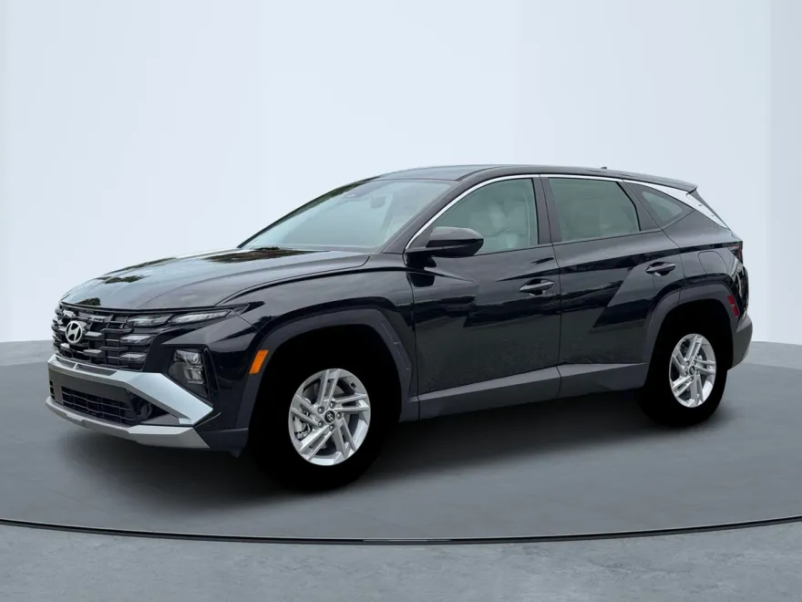2026 Hyundai Tucson SE photo 1