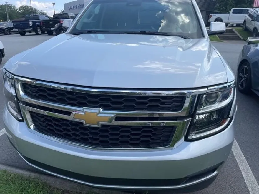 2018 Chevrolet Tahoe LT photo 1