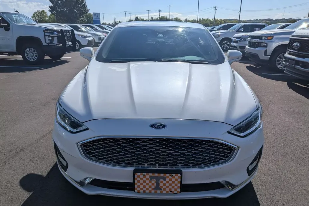 2019 Ford Fusion Hybrid Titanium photo 1