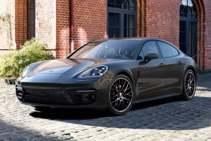2023 Porsche Panamera 4 Platinum photo 1