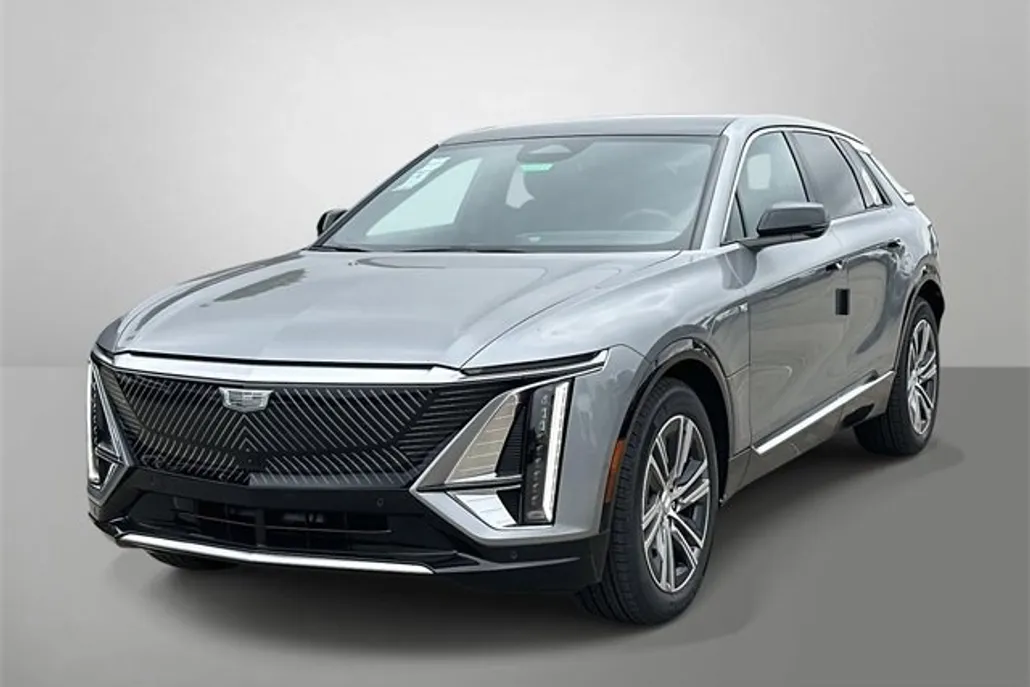 2025 Cadillac Lyriq Luxury photo 1