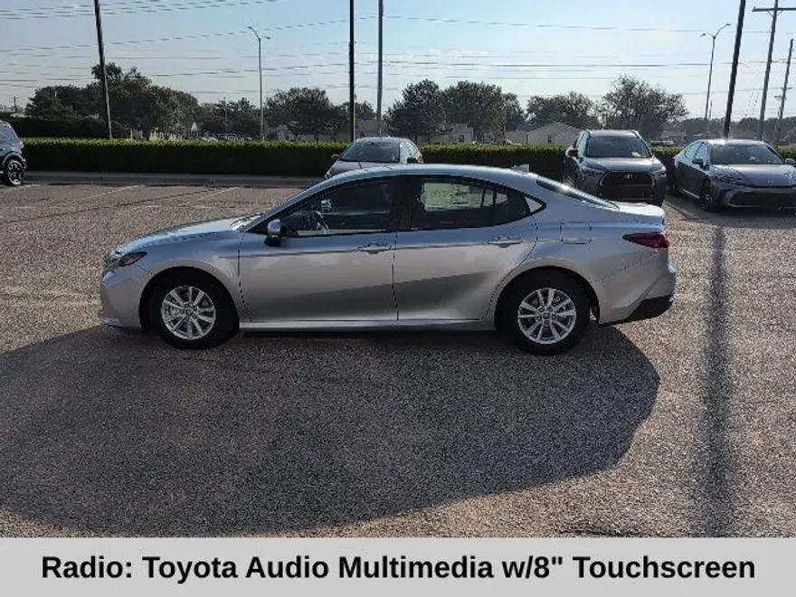 2025 Toyota Camry LE photo 1