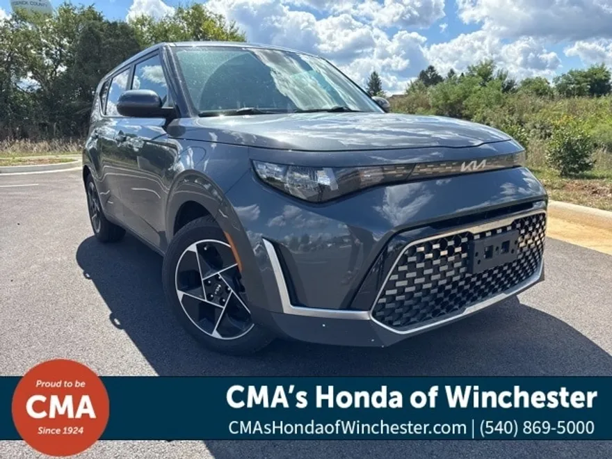2023 Kia Soul EX photo 1
