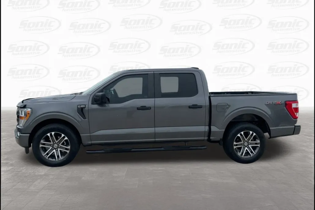 2021 Ford F-150 XL photo 1