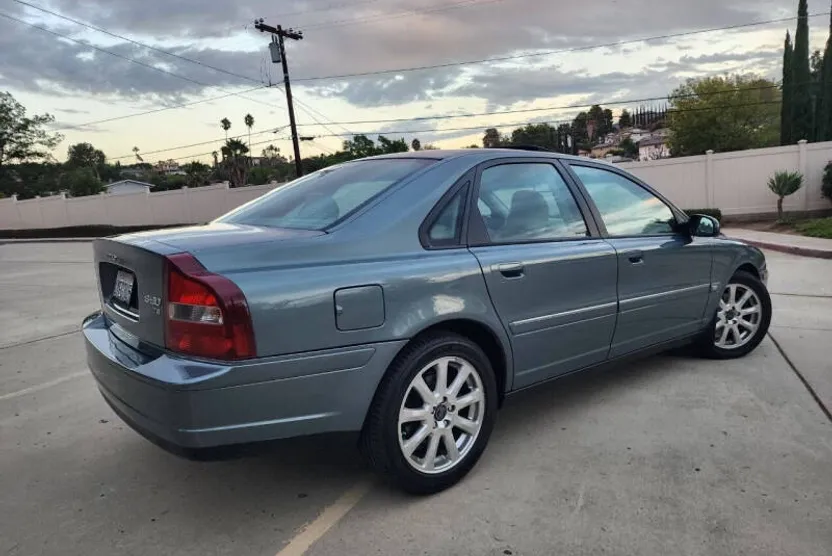 2002 Volvo S80 T6 photo 1