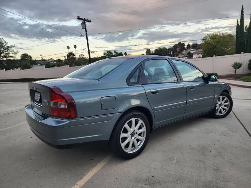 2002 Volvo S80 T6 photo 1