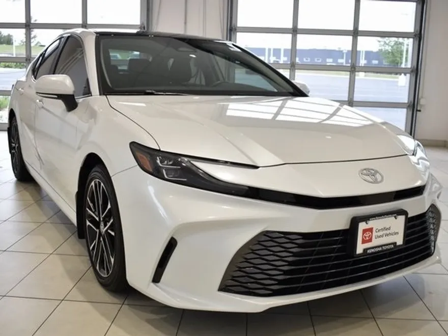 2025 Toyota Camry XLE photo 1