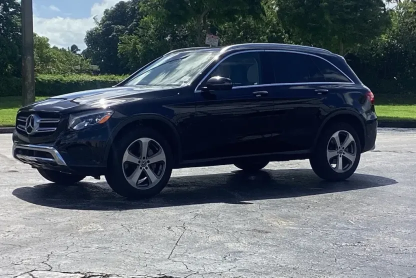 2018 Mercedes Benz GLC 300 photo 1