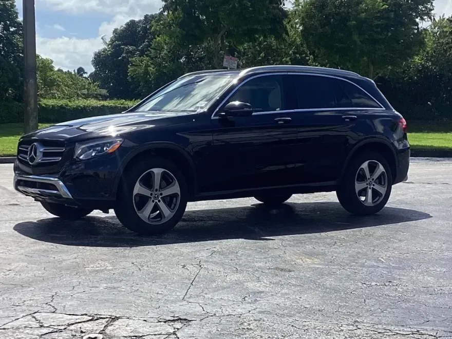 2018 Mercedes Benz GLC 300 photo 1