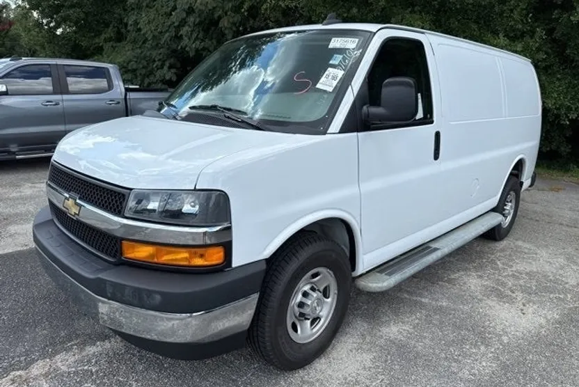 2023 Chevrolet Express Cargo 2500 photo 1