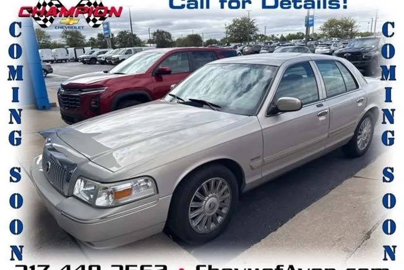 2010 Mercury Grand Marquis LS photo 1
