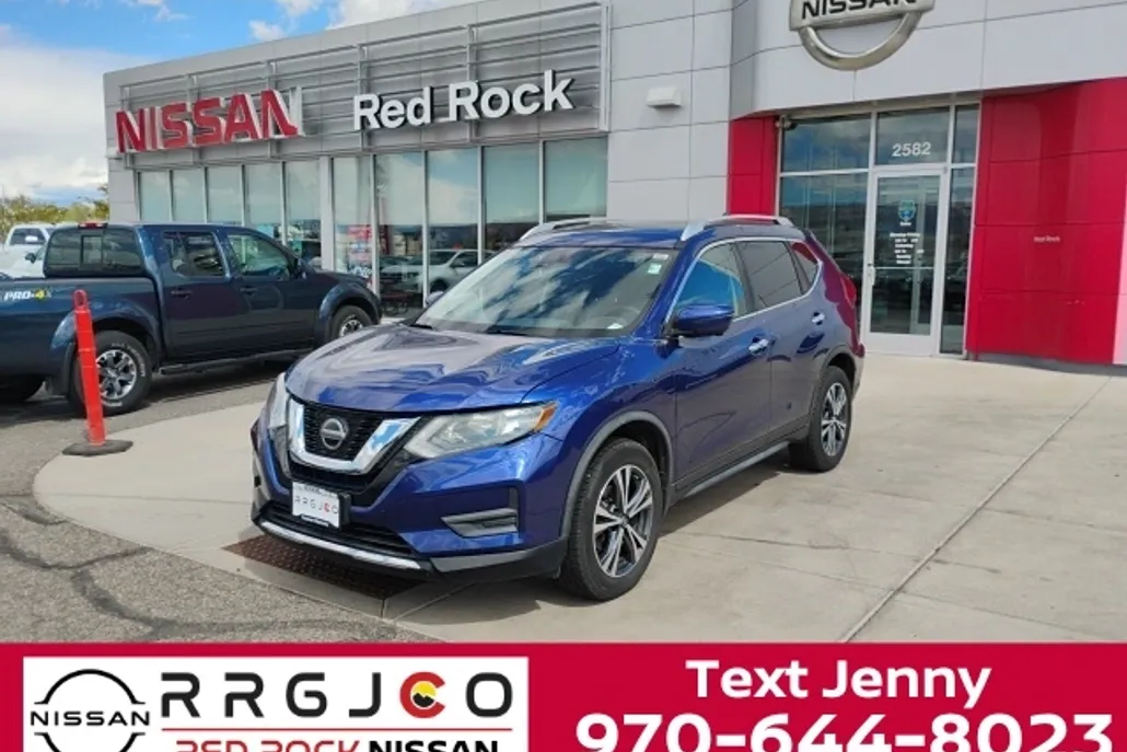 2019 Nissan Rogue SV photo 1