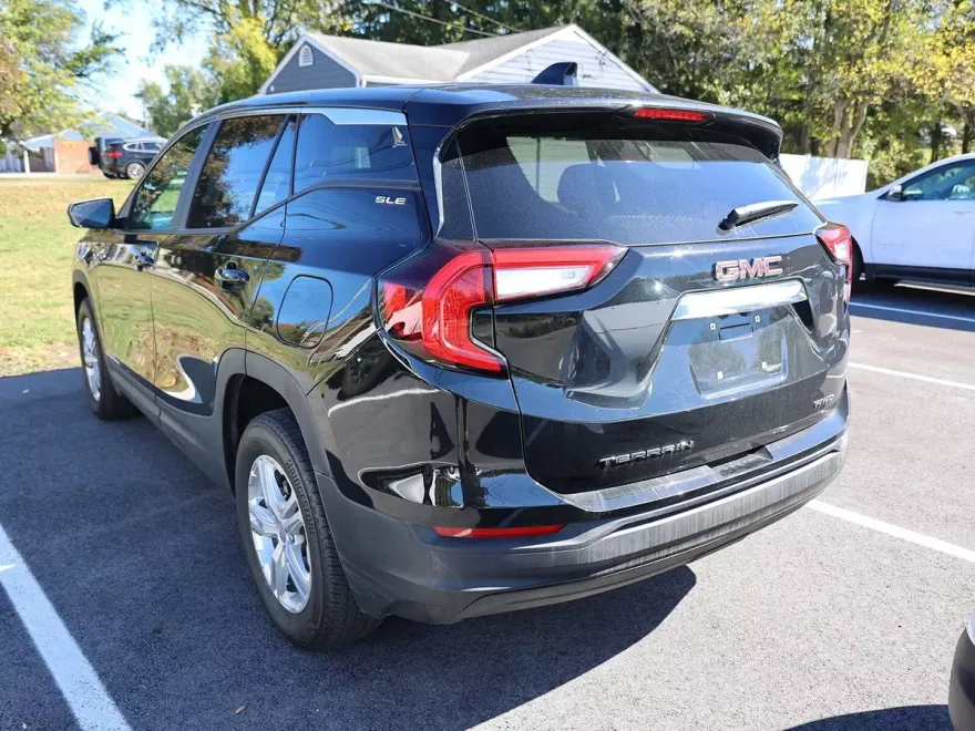 2024 Gmc Terrain SLE photo 1