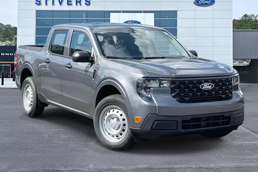 2025 Ford Maverick XL photo 1