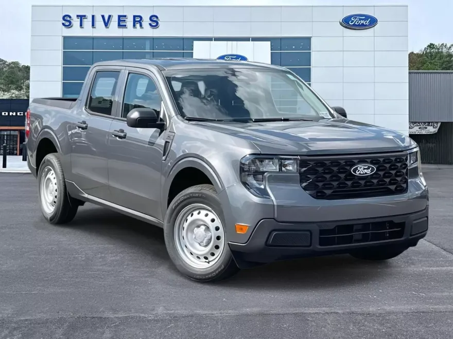 2025 Ford Maverick XL photo 1