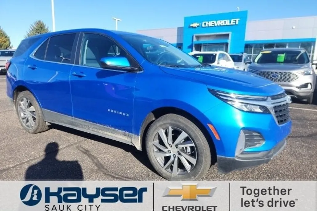 2024 Chevrolet Equinox LT photo 1