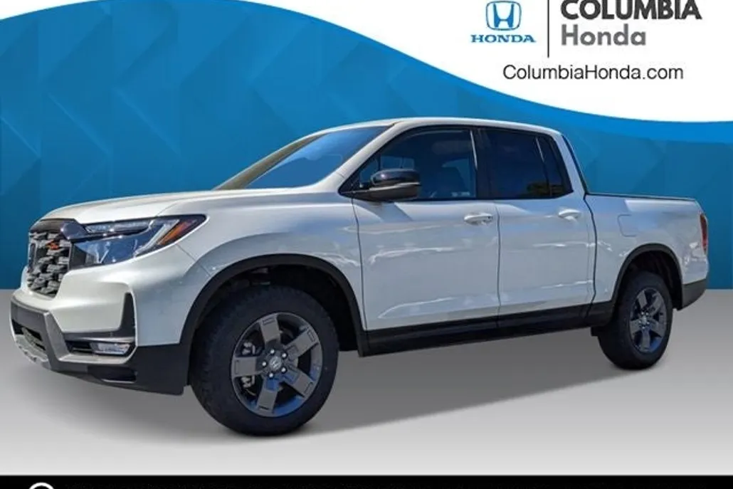 2025 Honda Ridgeline TrailSport photo 1