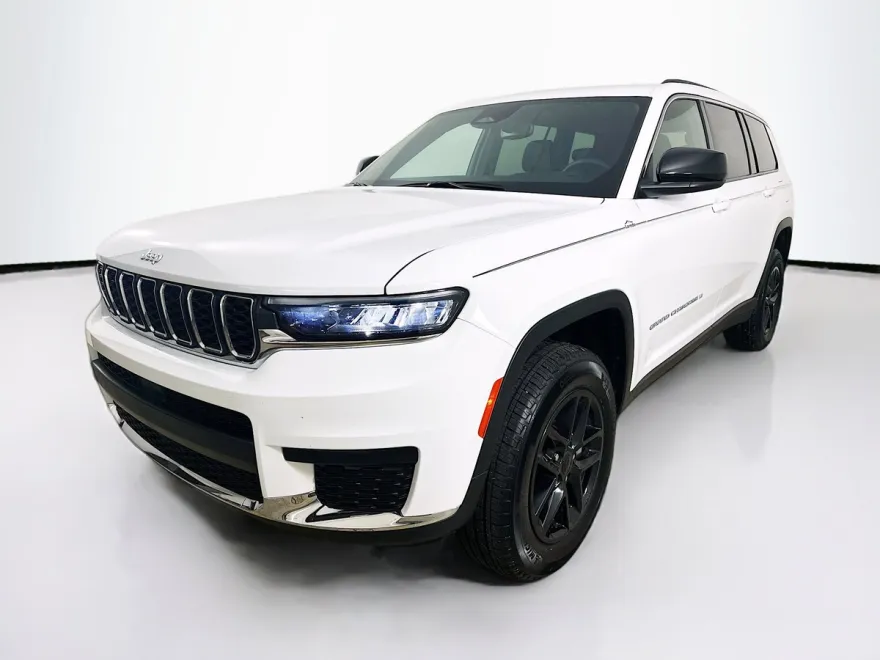 2024 Jeep Grand Cherokee Laredo photo 1