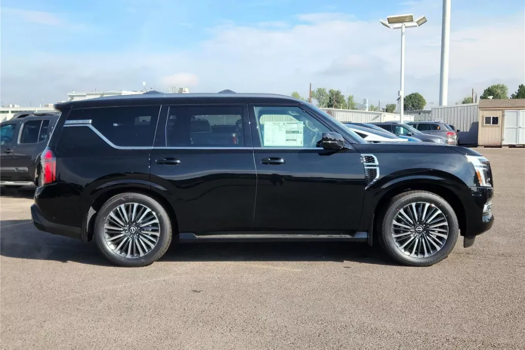 2025 Nissan Armada Platinum Reserve photo 1