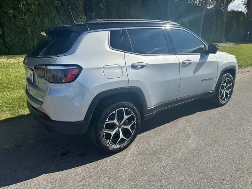 2025 Jeep Compass Limited Sport photo 1