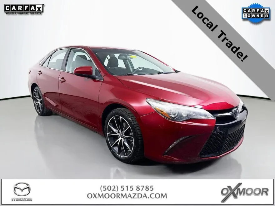 2016 Toyota Camry XSE photo 1