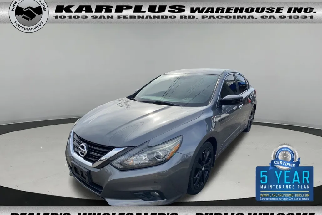 2017 Nissan Altima 2.5 SR photo 1