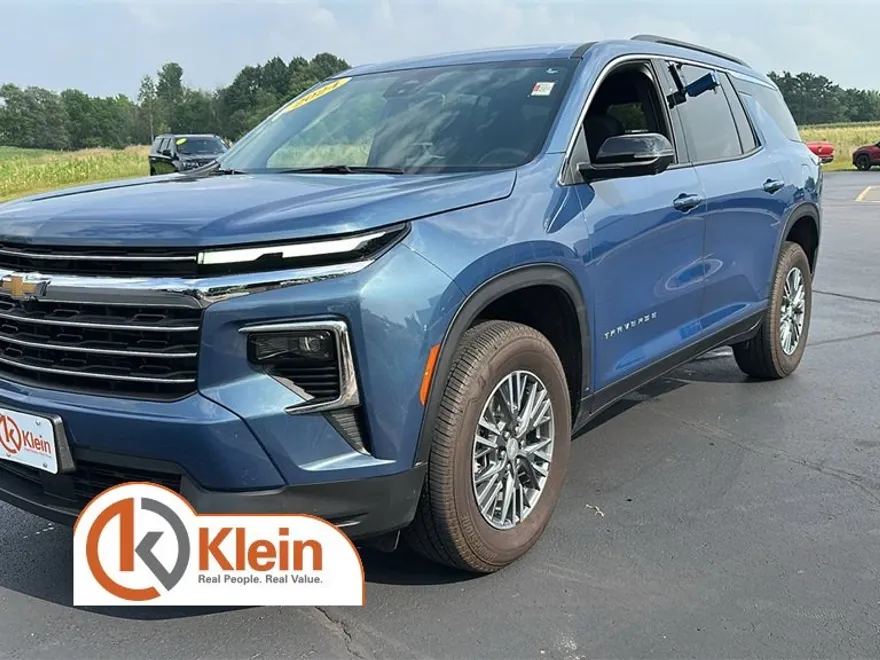 2024 Chevrolet Traverse photo 1