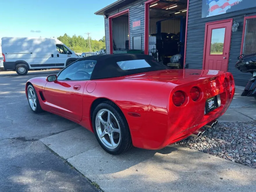 2000 Chevrolet Corvette photo 1