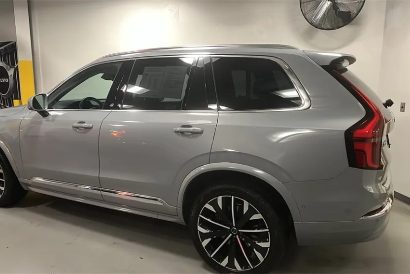 2026 Volvo XC90 Plus photo 1