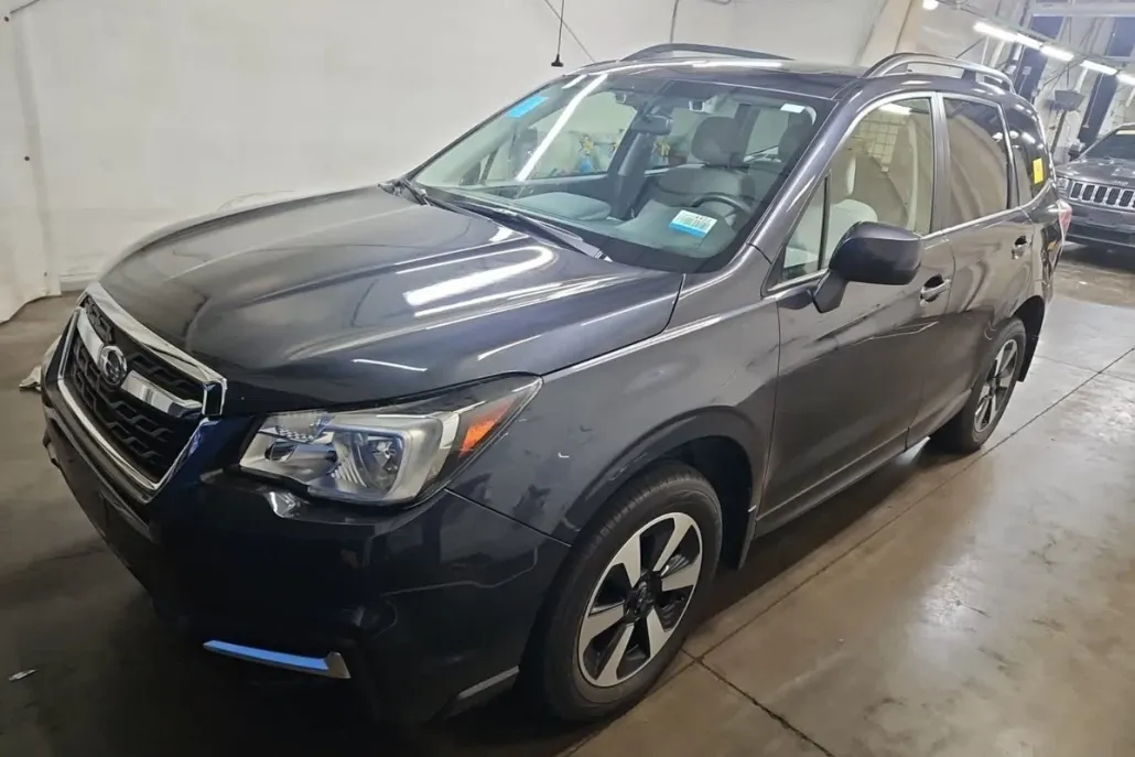 2017 Subaru Forester 2.5i Premium photo 1
