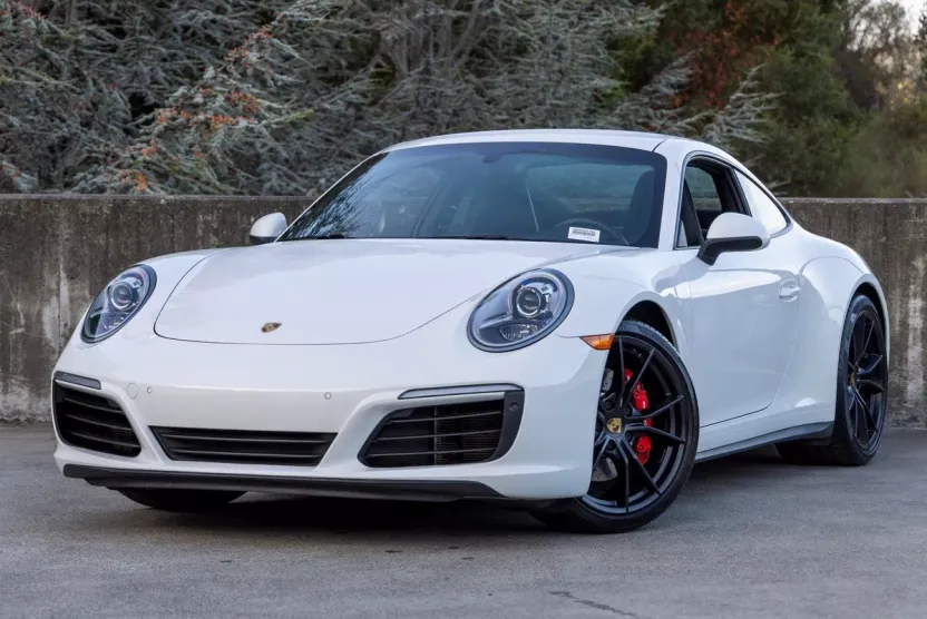 2019 Porsche 911 4S photo 1