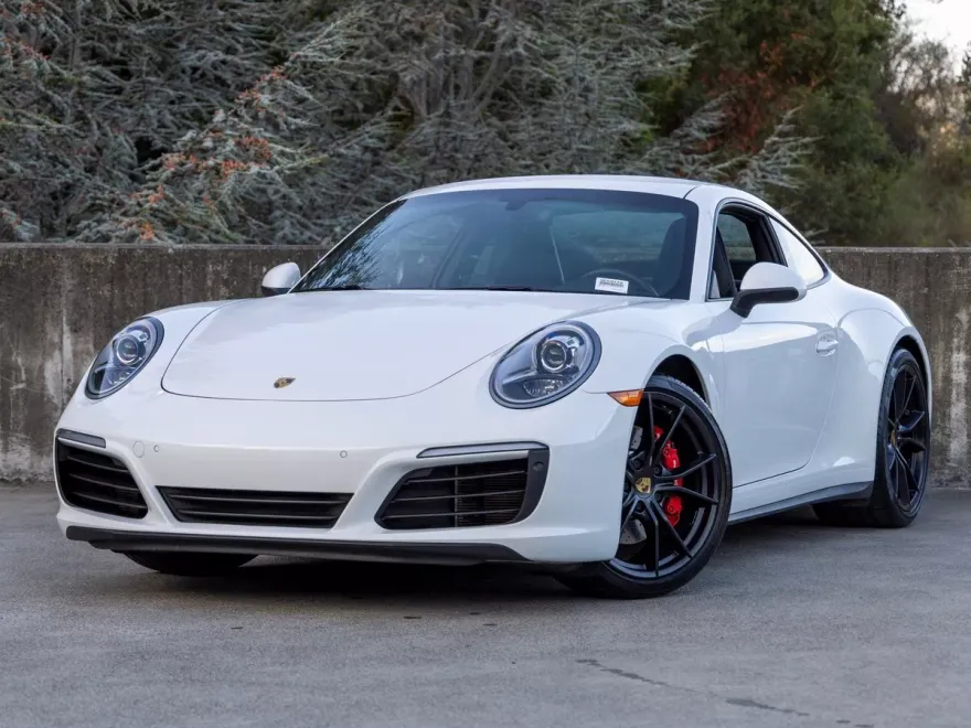 2019 Porsche 911 4S photo 1