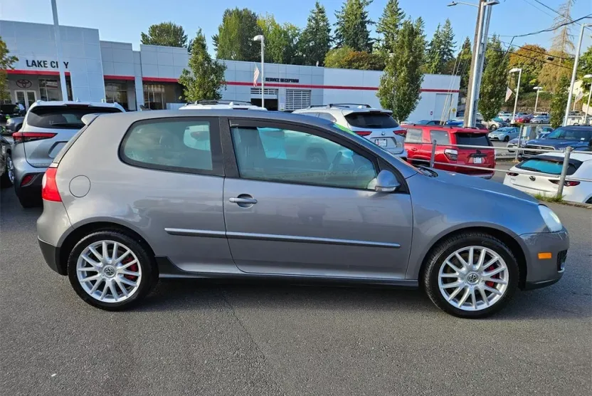 2007 Volkswagen Golf GTI Base photo 1
