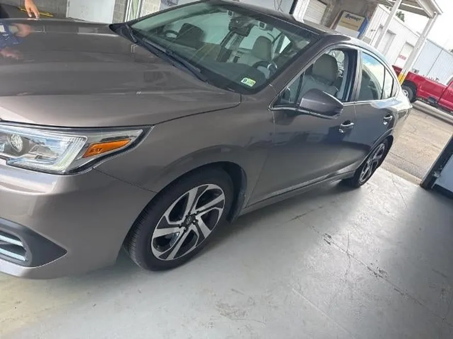 2022 Subaru Legacy Limited photo 1