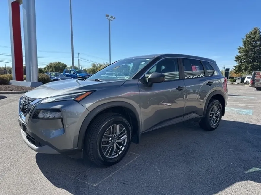 2023 Nissan Rogue S photo 1