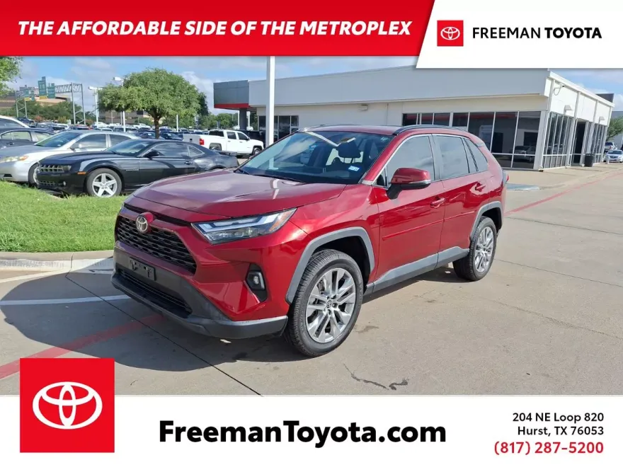 2022 Toyota RAV4 XLE Premium photo 1