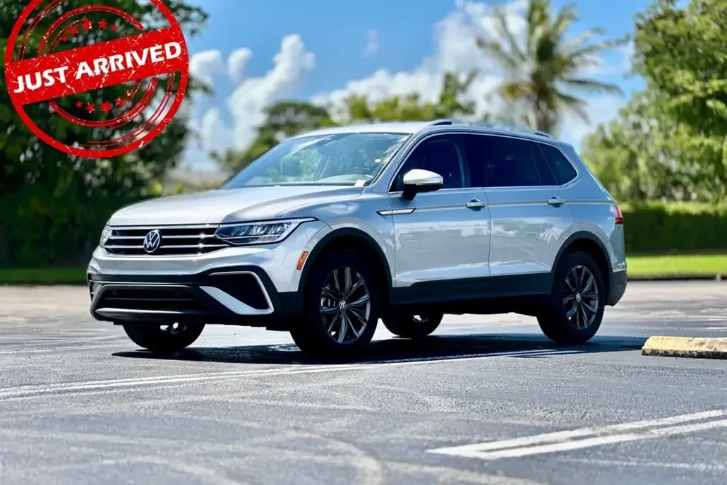 2022 Volkswagen Tiguan SE photo 1