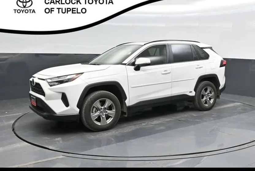2024 Toyota RAV4 Hybrid XLE photo 1