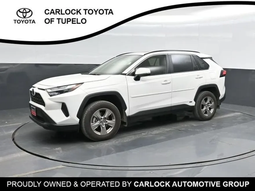 2024 Toyota RAV4 Hybrid XLE photo 1