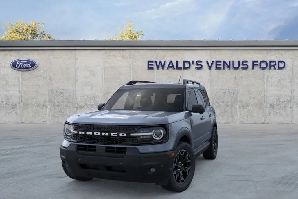 2025 Ford Bronco Sport Outer Banks photo 1